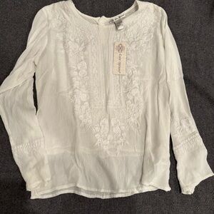 Cute Options Women's Off White Floral Embroidered Blouse Size M
